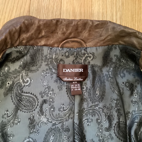 Danier Brown Leather Jacket, size medium - Picture 9 of 11